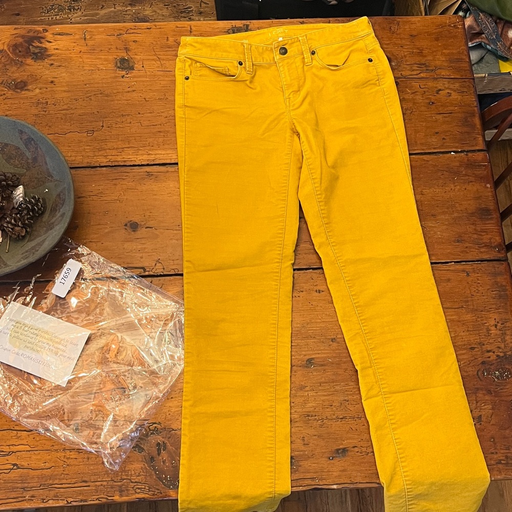 Ann Taylor Loft Pants Womens Size 26/2 Yellow Corduroy Modern Straight Low Rise